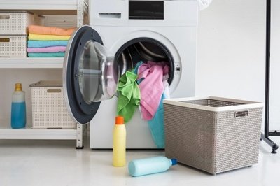 家庭消毒服务|洗衣时，消毒液和洗衣粉能混合使用吗？